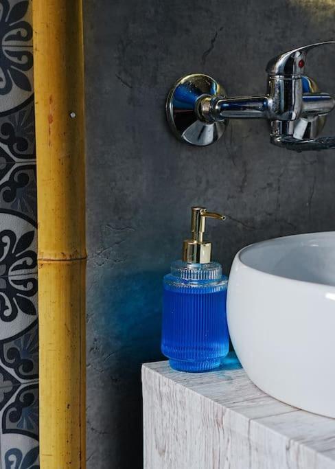 Sahara Studio With Shared Bathroom In City Centre Братислава Экстерьер фото